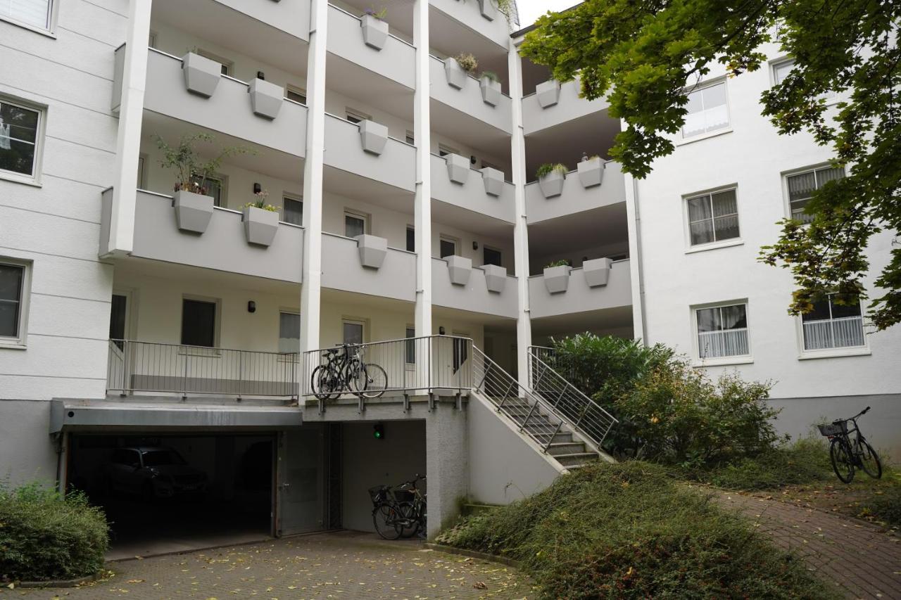 Raum921 - Stilvolles Apartment - Wlan, Tiefgarage, Kueche, Netflix Magdeburg Kültér fotó