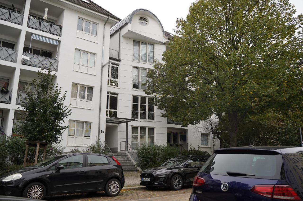 Raum921 - Stilvolles Apartment - Wlan, Tiefgarage, Kueche, Netflix Magdeburg Kültér fotó